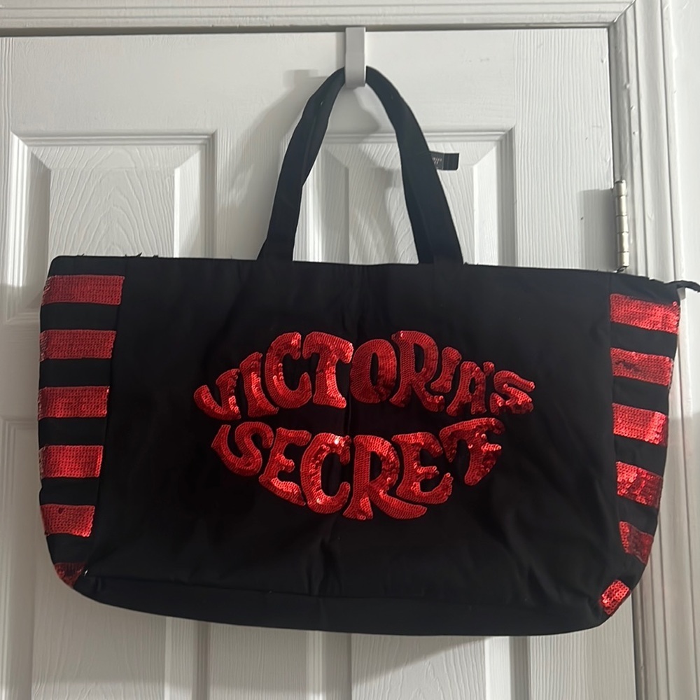 Victorias secrete tote bag beach bag red sequins cute black and red tote bag.nwt - Picture 2 of 16